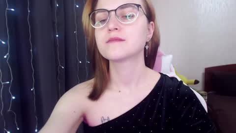 Snapshot of eva_orchid chatting on 02-15-25, 10:00 Eva online show from 02-15-25, 10:00