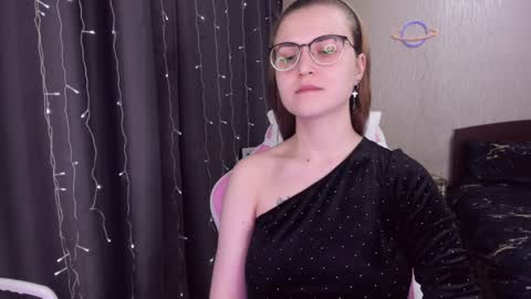 Snapshot of eva_orchid chatting on 02-19-25, 05:06 Eva online show from 02-19-25, 05:06