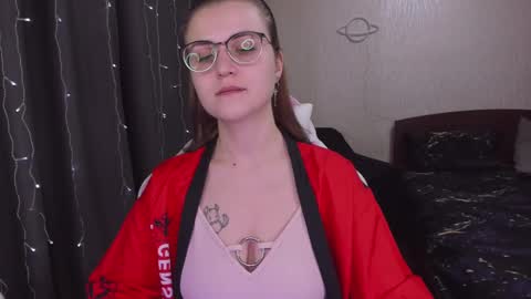 Snapshot of eva_orchid chatting on 03-02-25, 01:05 Eva online show from 03-02-25, 01:05