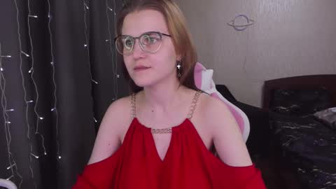 Snapshot of eva_orchid chatting on 03-09-25, 03:49 Eva online show from 03-09-25, 03:49