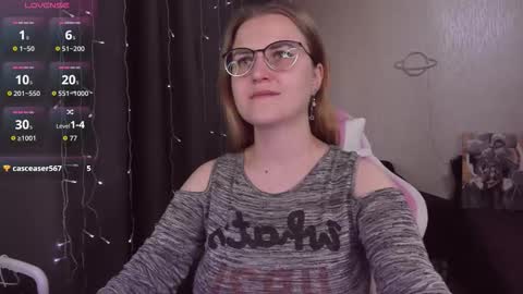 Snapshot of eva_orchid chatting on 09-19-25, 11:55 Eva online show from 09-19-25, 11:55