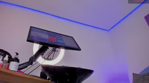 Eva online show from 11-26-25, 04:13