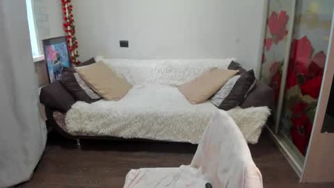 Eva online show from 10-25-25, 01:35