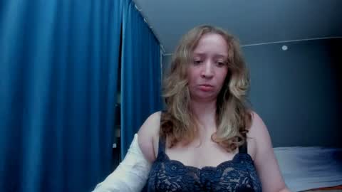 Ice Goddess online show from 07-04-26, 08:04