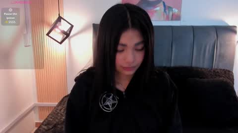 Eva   Emily online show from 09-11-25, 12:05