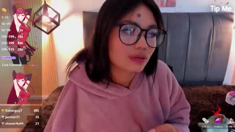 Eva   Emily online show from 10-08-25, 11:57