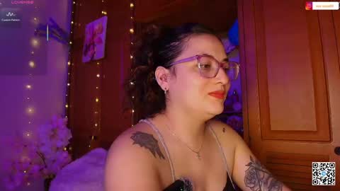 Eva  online show from 05-11-26, 12:11
