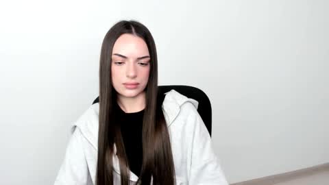 Snapshot of eva_rossee_ chatting on 01-17-25, 07:16 Eva online show from 01-17-25, 07:16