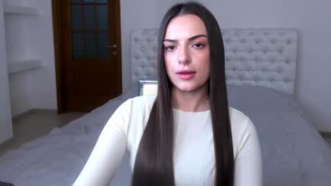 Snapshot of eva_rossee_ chatting on 01-28-25, 04:30 Eva online show from 01-28-25, 04:30