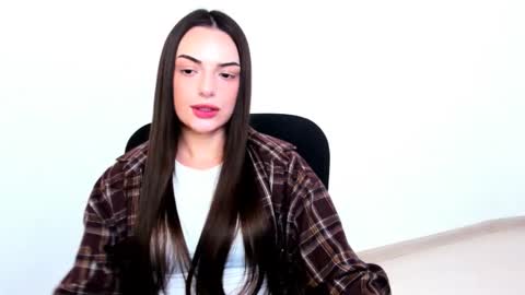 Snapshot of eva_rossee_ chatting on 01-30-25, 09:04 Eva online show from 01-30-25, 09:04