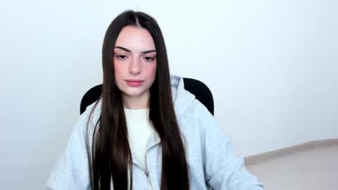 Snapshot of eva_rossee_ chatting on 02-01-25, 04:11 Eva online show from 02-01-25, 04:11