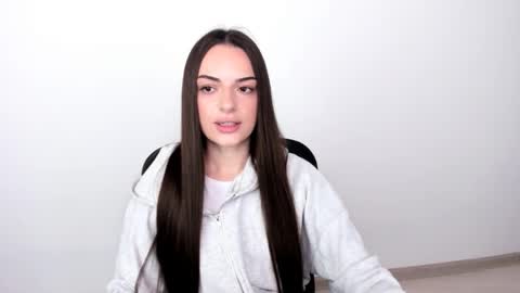 Snapshot of eva_rossee_ chatting on 02-21-25, 10:17 Eva online show from 02-21-25, 10:17