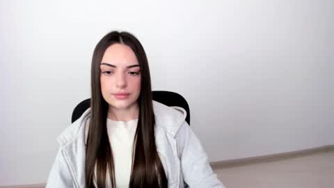 Snapshot of eva_rossee_ chatting on 03-02-25, 02:10 Eva online show from 03-02-25, 02:10