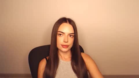 Snapshot of eva_rossee_ chatting on 09-16-25, 06:09 Eva online show from 09-16-25, 06:09