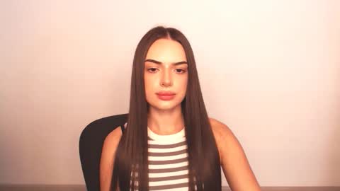 Snapshot of eva_rossee_ chatting on 09-22-25, 01:46 Eva online show from 09-22-25, 01:46