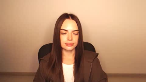 Snapshot of eva_rossee_ chatting on 10-04-25, 05:22 Eva online show from 10-04-25, 05:22