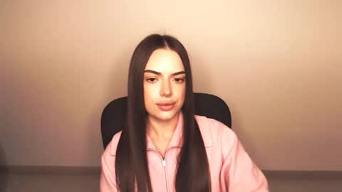 Snapshot of eva_rossee_ chatting on 10-16-25, 04:08 Eva online show from 10-16-25, 04:08