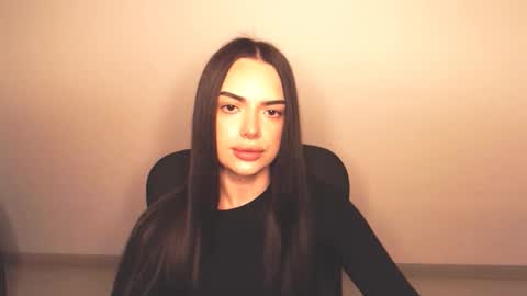 Snapshot of eva_rossee_ chatting on 10-23-25, 05:01 Eva online show from 10-23-25, 05:01
