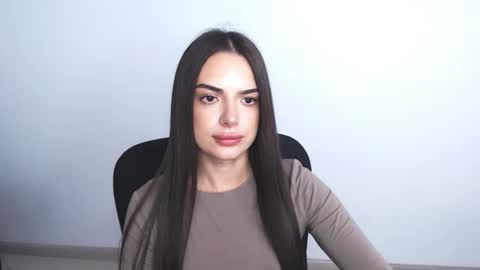 Eva online show from 11-18-25, 12:20