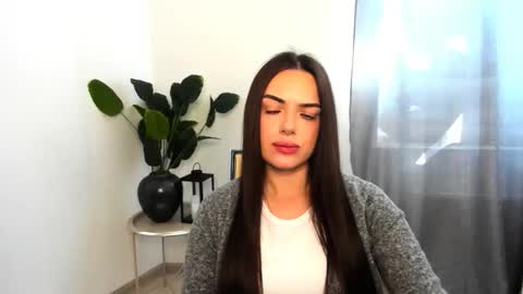 Eva online show from 03-17-26, 11:46