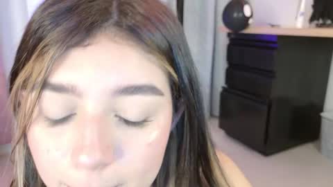 Eva Sin online show from 10-25-25, 11:21