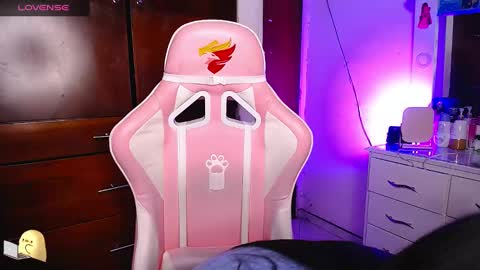 Eva  online show from 03-05-25, 06:23