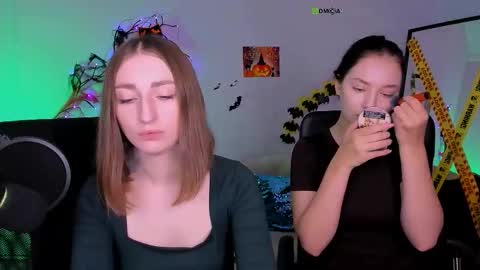 Snapshot of eva_smiith_ chatting on 10-23-25, 06:13 Eva online show from 10-23-25, 06:13