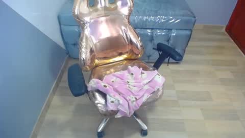 eva_smit_t online show from 02-03-26, 06:40