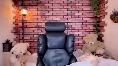 Eva online show from 02-24-26, 11:36