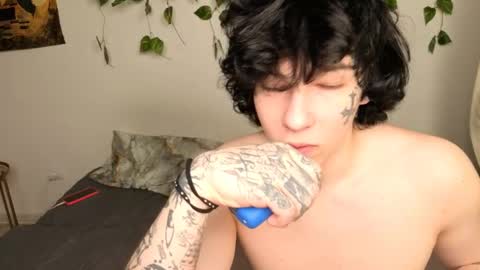 Eva Sunshine Blue Eyes online show from 05-02-26, 07:52