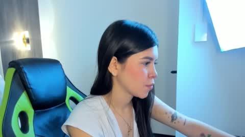 E V A  online show from 02-23-26, 12:13