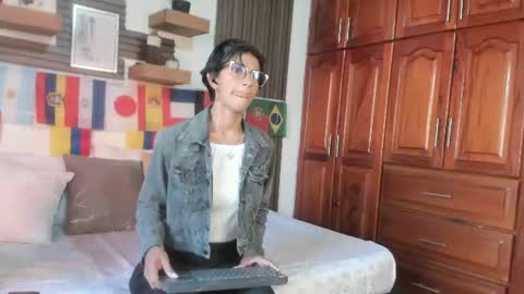 Eva online show from 06-16-26, 12:08