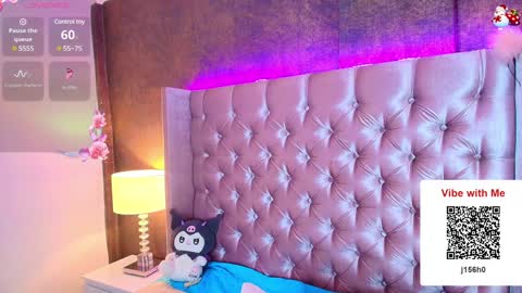 Snapshot of evaa_cloee chatting on 01-22-25, 09:43 EVA CLOEE online show from 01-22-25, 09:43