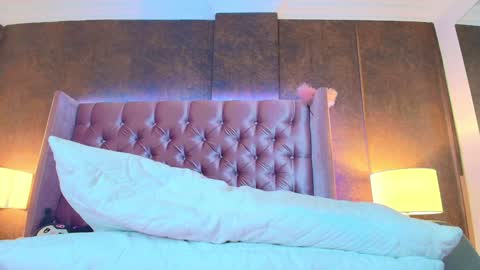 Snapshot of evaa_cloee chatting on 01-27-25, 01:05 EVA CLOEE online show from 01-27-25, 01:05