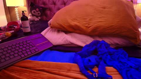 Snapshot of evaa_cloee chatting on 01-31-25, 08:11 EVA CLOEE online show from 01-31-25, 08:11