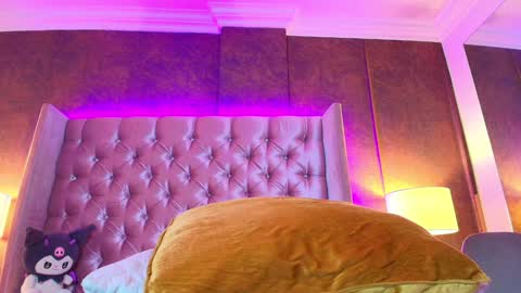 Snapshot of evaa_cloee chatting on 02-05-25, 05:41 EVA CLOEE online show from 02-05-25, 05:41