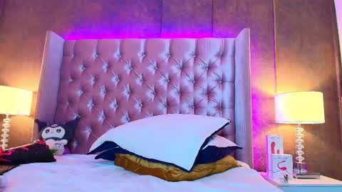 Snapshot of evaa_cloee chatting on 02-09-25, 04:46 EVA CLOEE online show from 02-09-25, 04:46