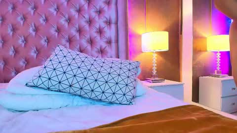 Snapshot of evaa_cloee chatting on 03-02-25, 06:27 EVA CLOEE online show from 03-02-25, 06:27