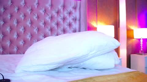 Snapshot of evaa_cloee chatting on 03-05-25, 07:49 EVA CLOEE online show from 03-05-25, 07:49