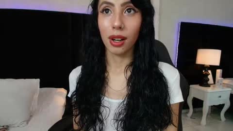 Snapshot of evaa_cloee chatting on 09-30-25, 11:10 EVA CLOEE online show from 09-30-25, 11:10