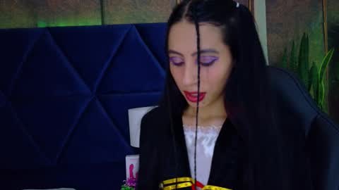 Snapshot of evaa_cloee chatting on 10-31-25, 01:06 EVA CLOEE online show from 10-31-25, 01:06