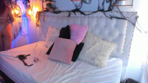 Evaa  online show from 11-03-25, 05:03