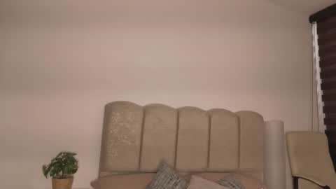 Snapshot of evaa_jonness chatting on 06-20-26, 12:19 evaa_jonness online show from 06-20-26, 12:19