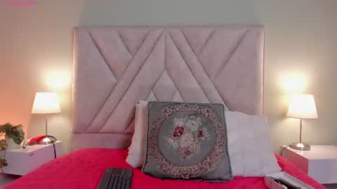 Snapshot of evaa_mills chatting on 06-29-26, 01:55 Eva online show from 06-29-26, 01:55