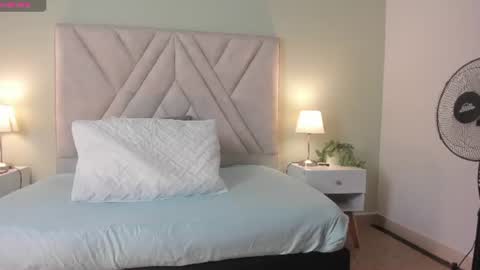 Snapshot of evaa_mills chatting on 07-18-26, 07:28 Eva online show from 07-18-26, 07:28