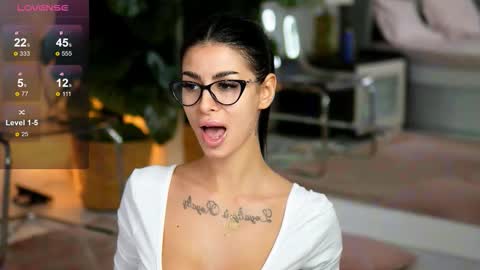 Snapshot of evaamanti chatting on 11-08-25, 07:30 Eva online show from 11-08-25, 07:30