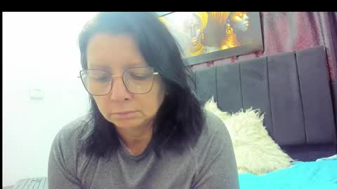 Eva online show from 10-26-25, 01:28