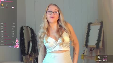 Eva  online show from 12-18-24, 05:37