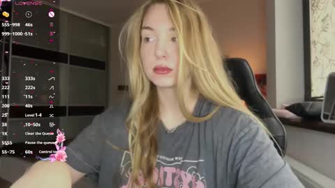 evacarter1 online show from 10-21-25, 07:53