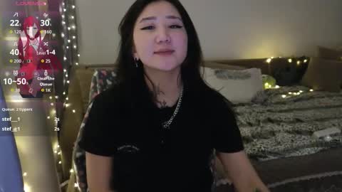 Snapshot of evadior chatting on 11-05-25, 01:38 Eva online show from 11-05-25, 01:38